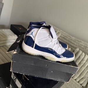 Jordan 11 7Y sneakers